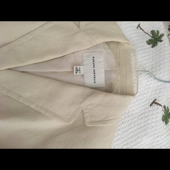 Suit - Picture 2 of 6